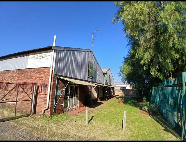 2 BEDROOM HOUSE FOR SALE IN MEYERTON CENTRAL